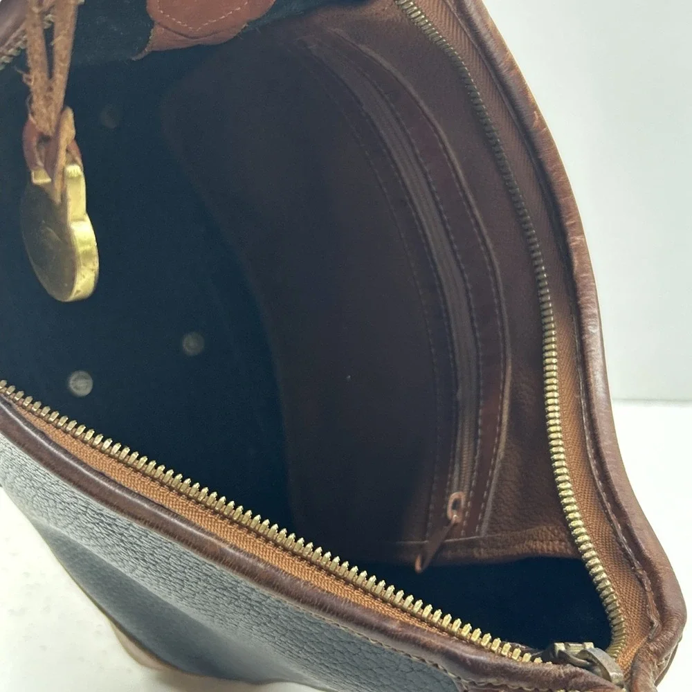 Vintage Dooney And Bourke All‎ Weather Leather Hobo Shoulder Bag